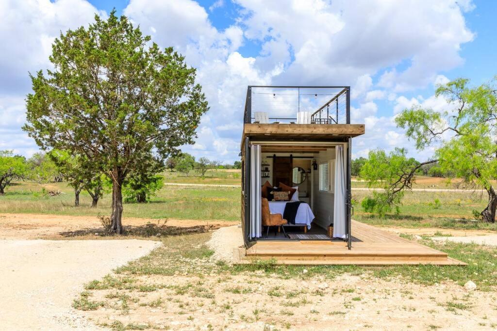 New The Perry Cozy Container Home Fredericksburg Kültér fotó